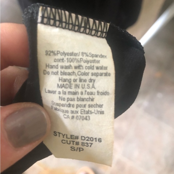 B’LEEV black ruffle front dress - Picture 4 of 4